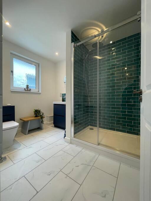 Top Deck - Fresh, Stylish Seaside Apartment Ventnor Bagian luar foto