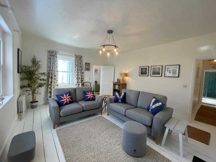 Top Deck - Fresh, Stylish Seaside Apartment Ventnor Bagian luar foto