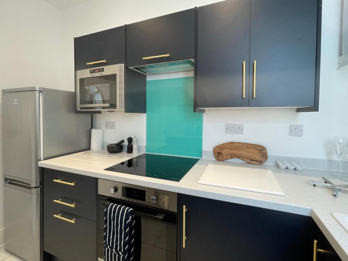 Top Deck - Fresh, Stylish Seaside Apartment Ventnor Bagian luar foto